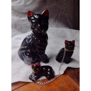 Redware Japan Black Gem Eyes Cat Figurine With Babies